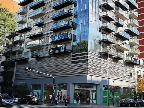 Excelente 3 amb. con balcón terraza y 2 cocheras en el piso / Amenities