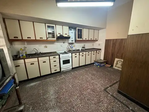 PUEYRREDON AL 2800 - VENTA DE CASA DE 2 DORMITORIOS EN ROSARIO