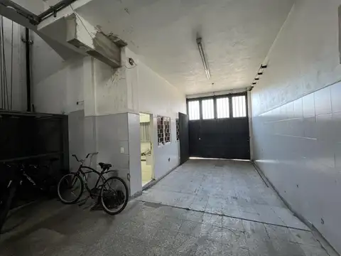 Galpon en Alquiler 34  mts Fondo