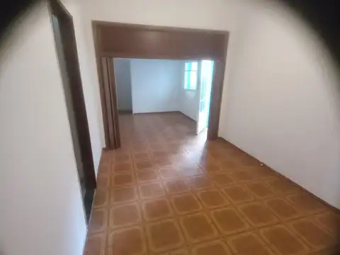 Avenida Congreso 5000, Piso 1