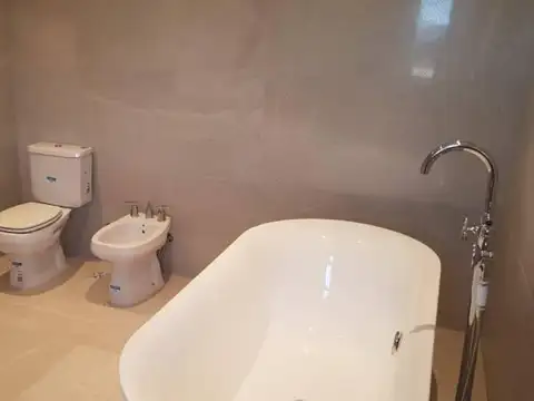 Casa en venta Castaños, a Estrenar  Nordelta.