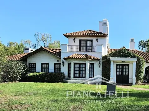 VENTA DE CASA EN COUNTRY BANCO PROVINCIA SOBRE 3 LOTES