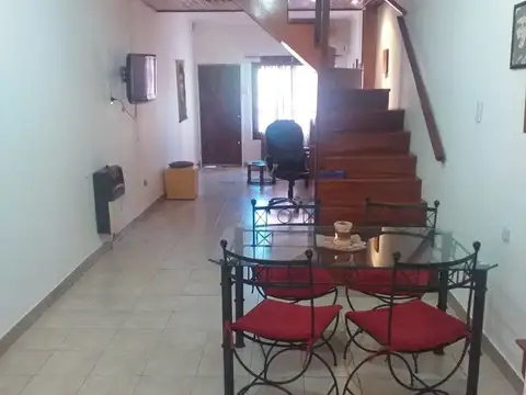 Depto Tipo Casa en Venta en Villa Luzuriaga, USD 105.000