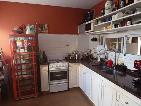 Casa 3 ambientes con 2 baños