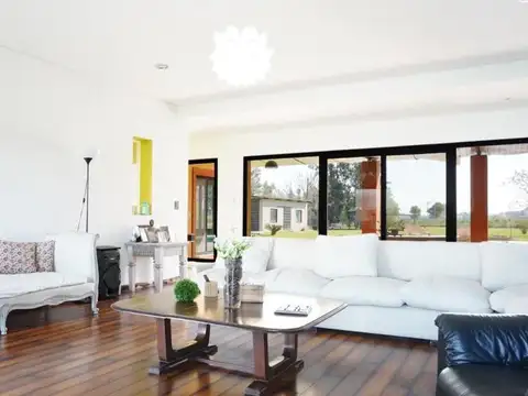 Casa en Venta en Countries y Barrios Cerrados en Pilar, USD 245.000