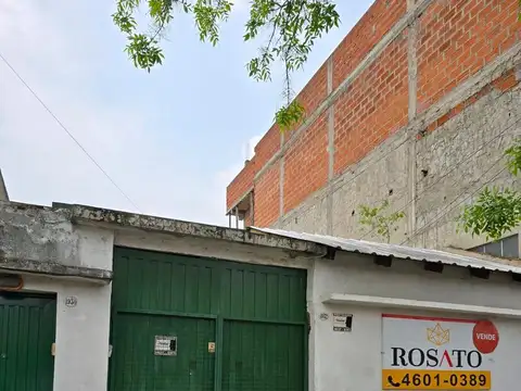 Galpón con vivienda a reciclar – Zinny 1900, Parque Avellaneda, Cap. Fed., Argentina.