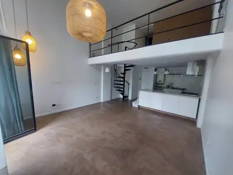 Av Luis Maria Campos al 1000