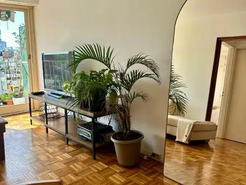 Juramento 1600, Piso 7