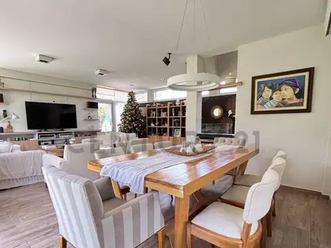 Casa en Venta en Lomas De City Bell, USD 650.000