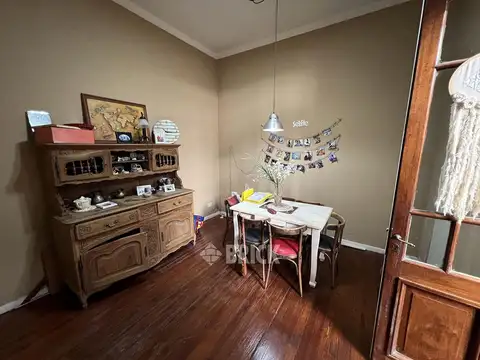 Depto Tipo Casa 5 ambientes con 2 baños