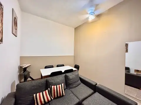 Casa 10 ambientes con 3 baños