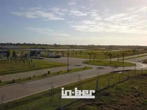 LOTE EN BARRIO CERRADO