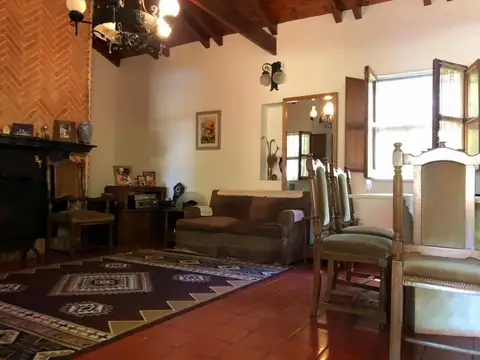 URIBELARREA- CASA QUINTA EN VENTA