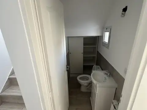 Casa 4 ambientes con 4 baños