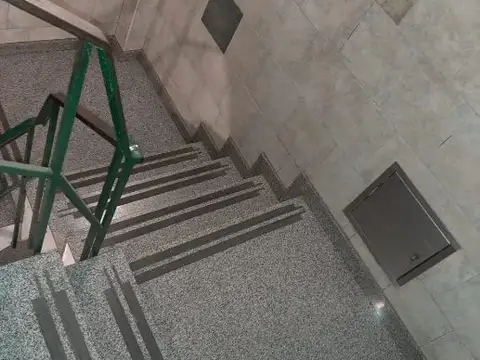 Oficina 2 ambientes con 1 baño