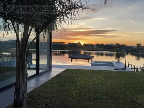 Casa en Venta en Puertos - Barrio Vistas, USD 789.000