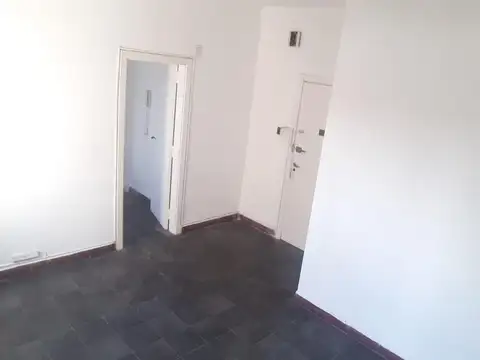 Depto Tipo Casa 2 ambientes con 1 baño