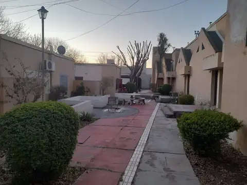 Departamento en zona Facultad.