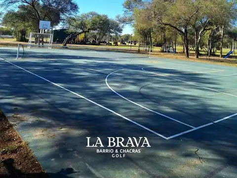 La brava Barrio & Chacras Golf "Más que un barrio, un estilo de vida: elegí La Brava."