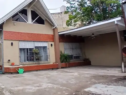 Casa interna en alquiler en Ezpeleta Este