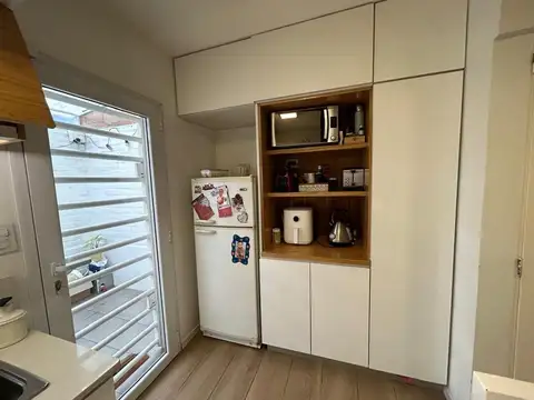 VENTA TRIPLEX 3 AMB+ VESTIDOR LANUSITA APTO CREDIT