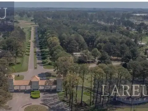 Barrio Los Pinares Golf Club