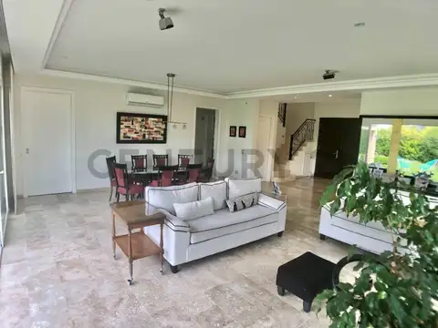 Casa en Alquiler Temporal de 4 dormitorios