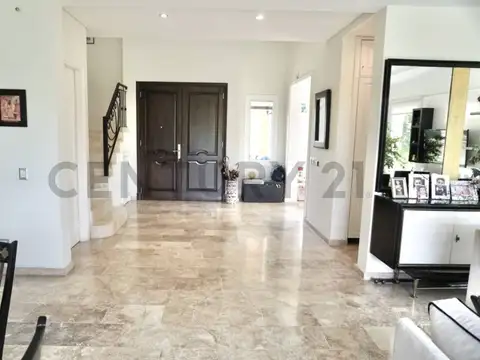 Casa de 4 dorm en alquiler temporal en Nordelta con piscina climatizada