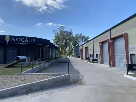 Depósito en  Venta en Micro Parque Industrial con Seguridad 24hs