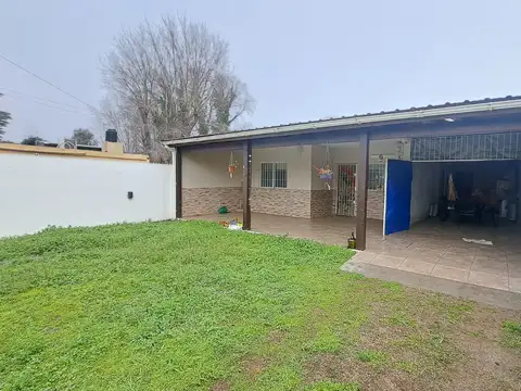 Calle 9 N°1513 Santa teresita.