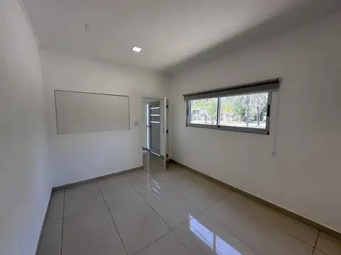 Casa en Venta en Puerto Gral San Martin, USD 90.000
