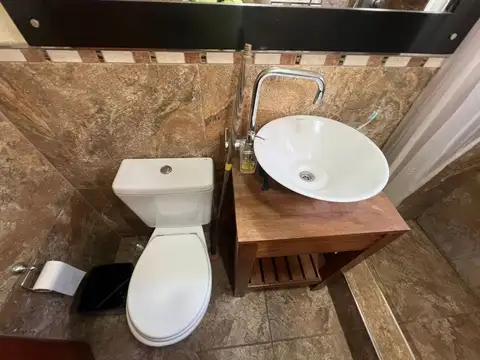 CASA EN VENTA 5 AMBIENTES  