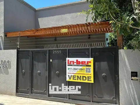 Casa - Venta - Argentina, Berazategui - Calle 42 a 2555