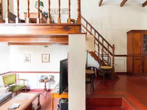 Casa 5 ambientes con 2 baños