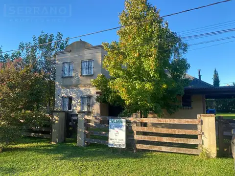 NOT. Venta Casa 2 dorm y galeria cerrada. Parque Sakura. Exaltacion de la Cruz