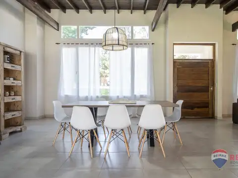 Casa en Venta con 1 cochera