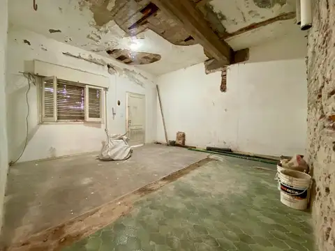 CASA EN VENTA A RECICLAR EN ZONA SUR