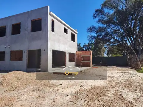 Depto Tipo Casa en Venta de 4 ambientes