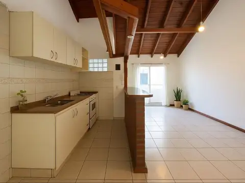 Venta Departamento tipo PH con amplio balcón