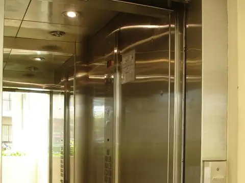 Departamento en Venta en Parque Chacabuco, USD 140.000