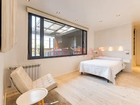 Avenida Hipólito Yrigoyen 2000