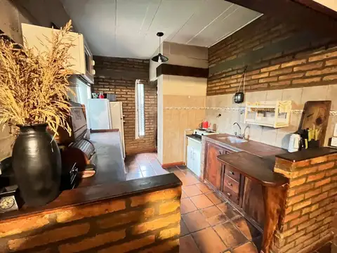 Casa 4 ambientes con 1 baño