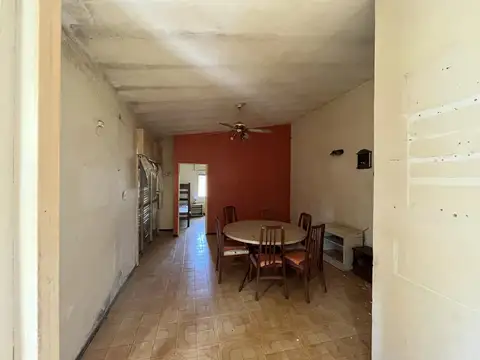 Casa 2 ambientes con 1 baño