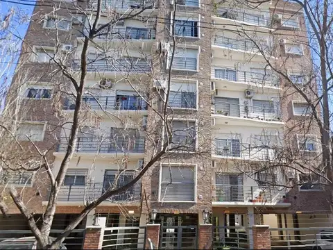 Departamento 3 ambientes con cochera en Moron