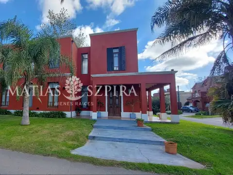 Casa de campo 4 ambientes en Altos del sol