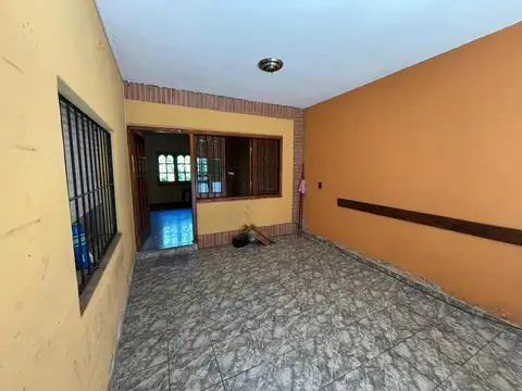 Hermosa casa de 2 plantas.