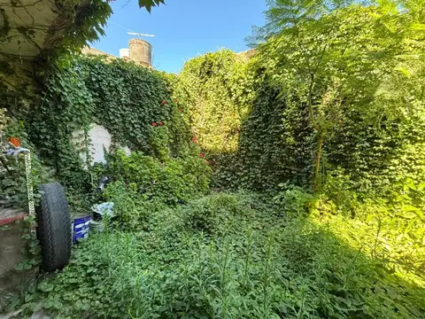 Casa en Alquiler con 1 cochera