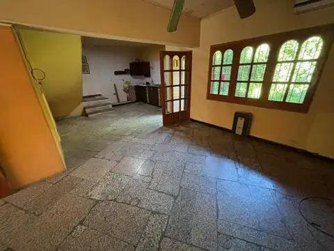 Hermosa casa de 2 plantas.