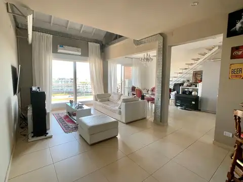 AVENDIA DEL PUERTO 300