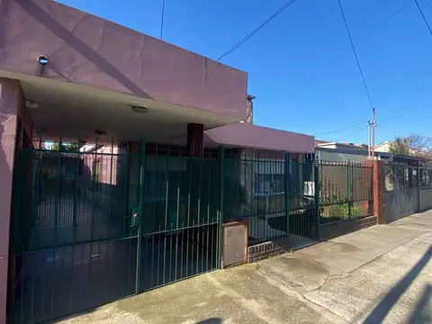 José Evaristo Uriburu 4800